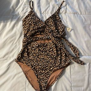 NWT Aerie Leopard Wrap One Piece Swimsuit